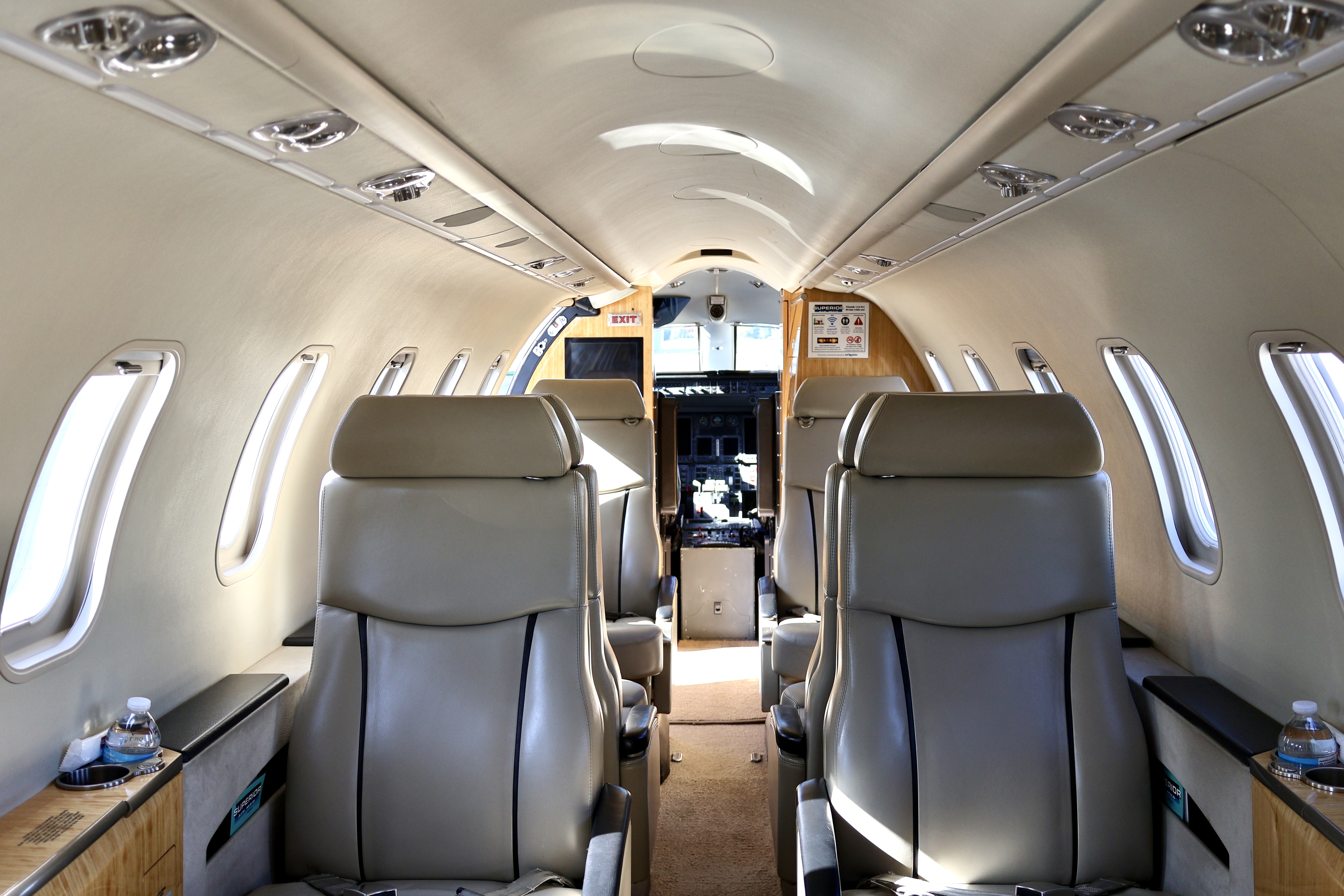 Learjet 45XR boarding stairs