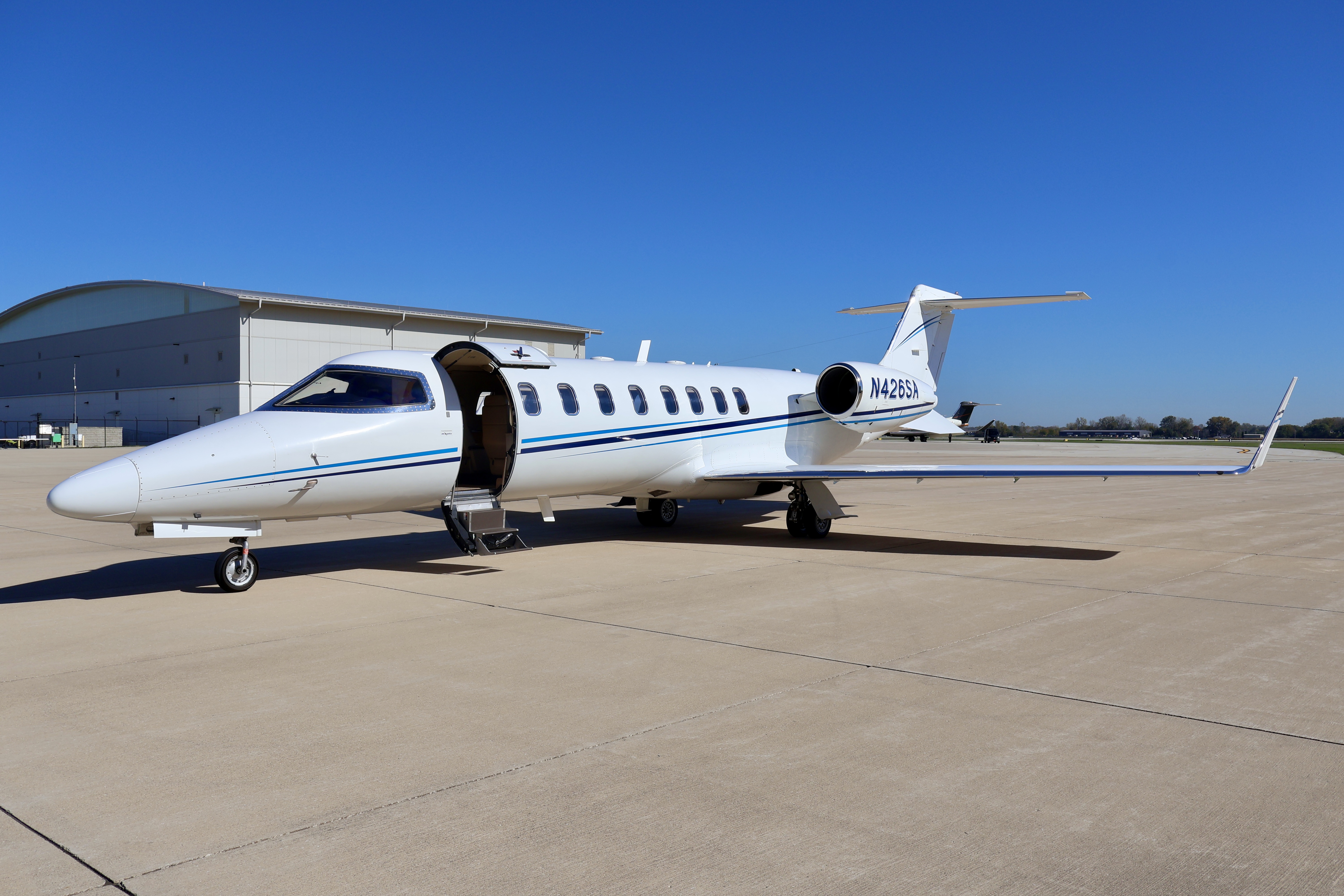 Learjet 45XR side profile